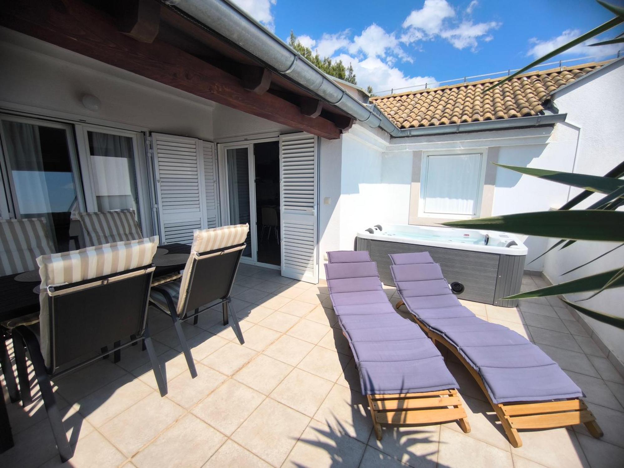Dreams Of Bol Apartment Exterior foto